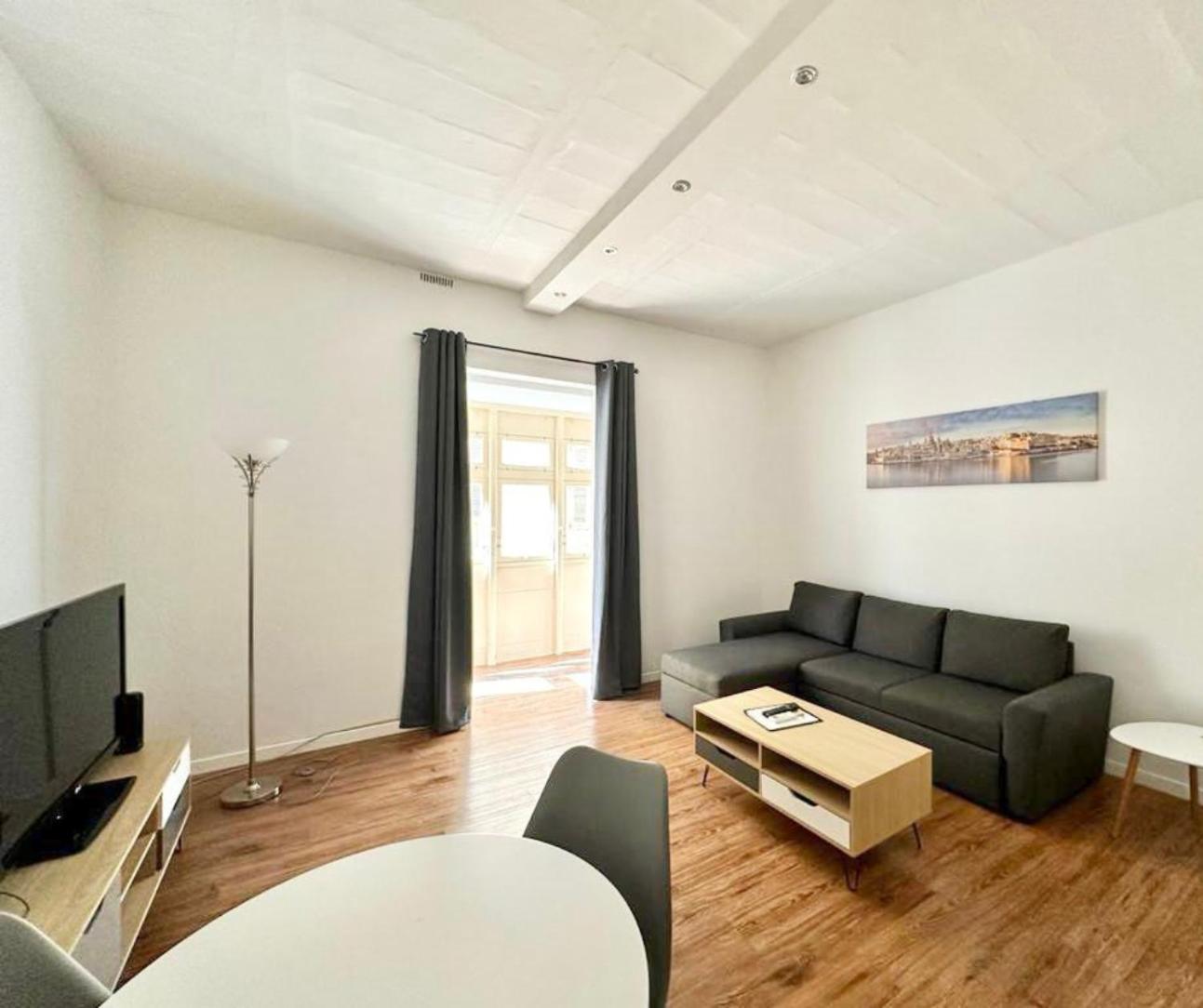 And Modern Flat * Valletta